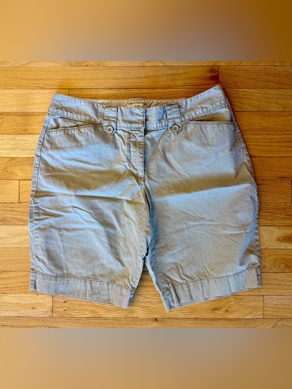 LOFT Women's Julie Fit Bermuda Shorts Khaki